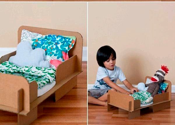 Как сделать кровать для кукол: пошаговые мастер-классы с фото